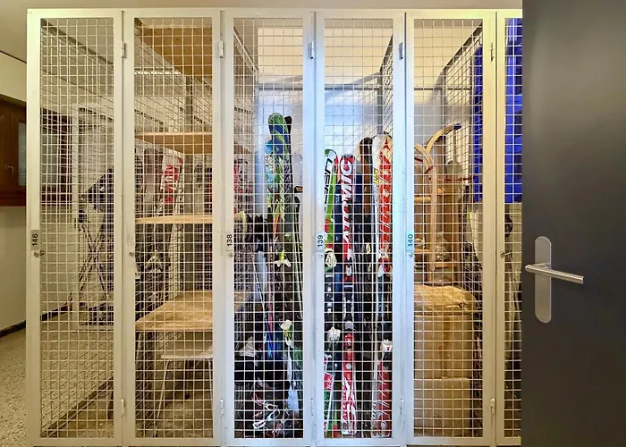 One Bedroom 5 Min From The Lift דירה *