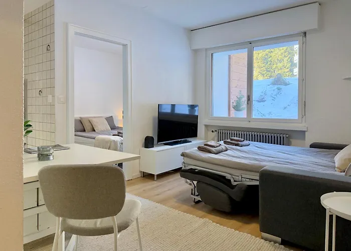 One Bedroom 5 Min From The Lift Lägenhet